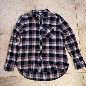 Orvis size large women's blue and pink long sleeve flannel
Button down shirt